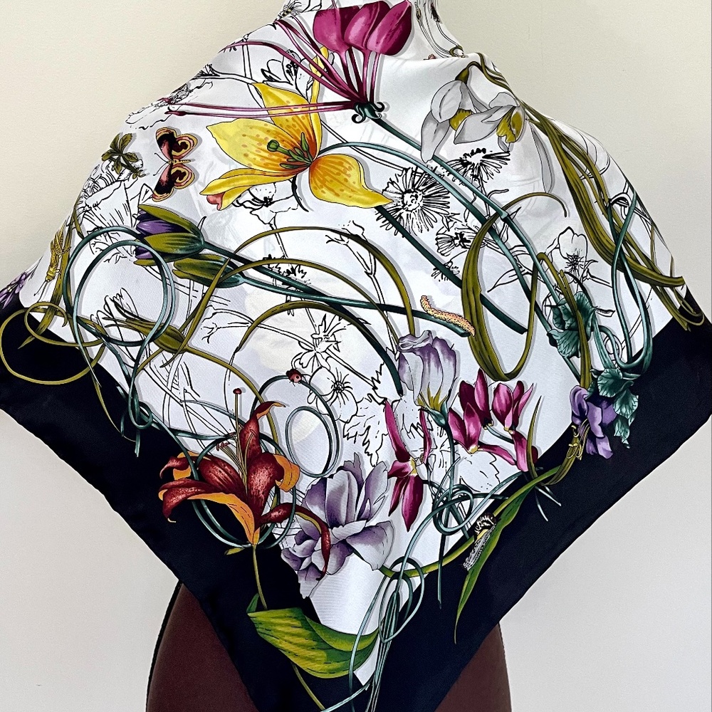 Display #1 Gucci Scarf Flora Infinity Print White Silk Scarf Wrap